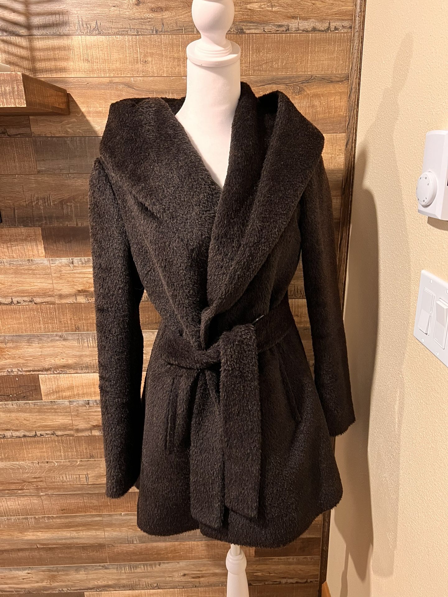 Trina turk Size 4 women’s Belted Coat