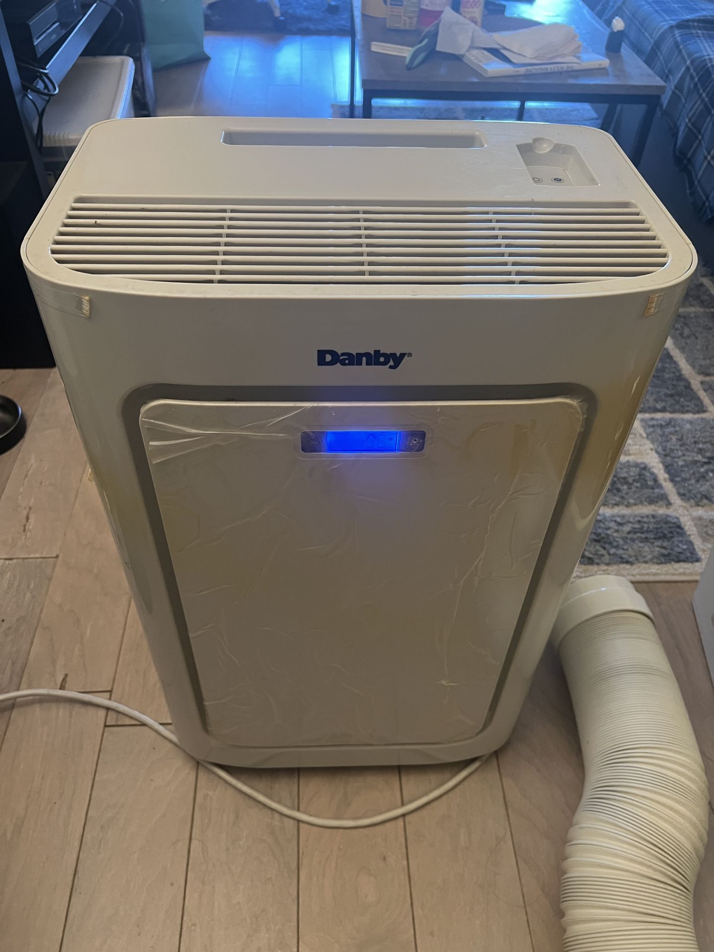 Danby Portable Air Conditioner Incl. Exhaust Hose