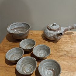 Harumio Pottery Porcelain Tea Set