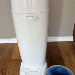 Diaper Genie With Refill Bags