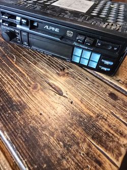 Alpine cassette radio
