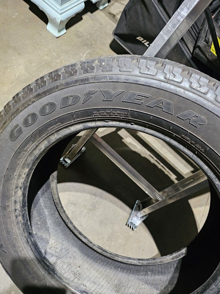 275/55R20 Goodyear AT/S