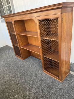 Vintage Style Wooden Bookcase/Hutch