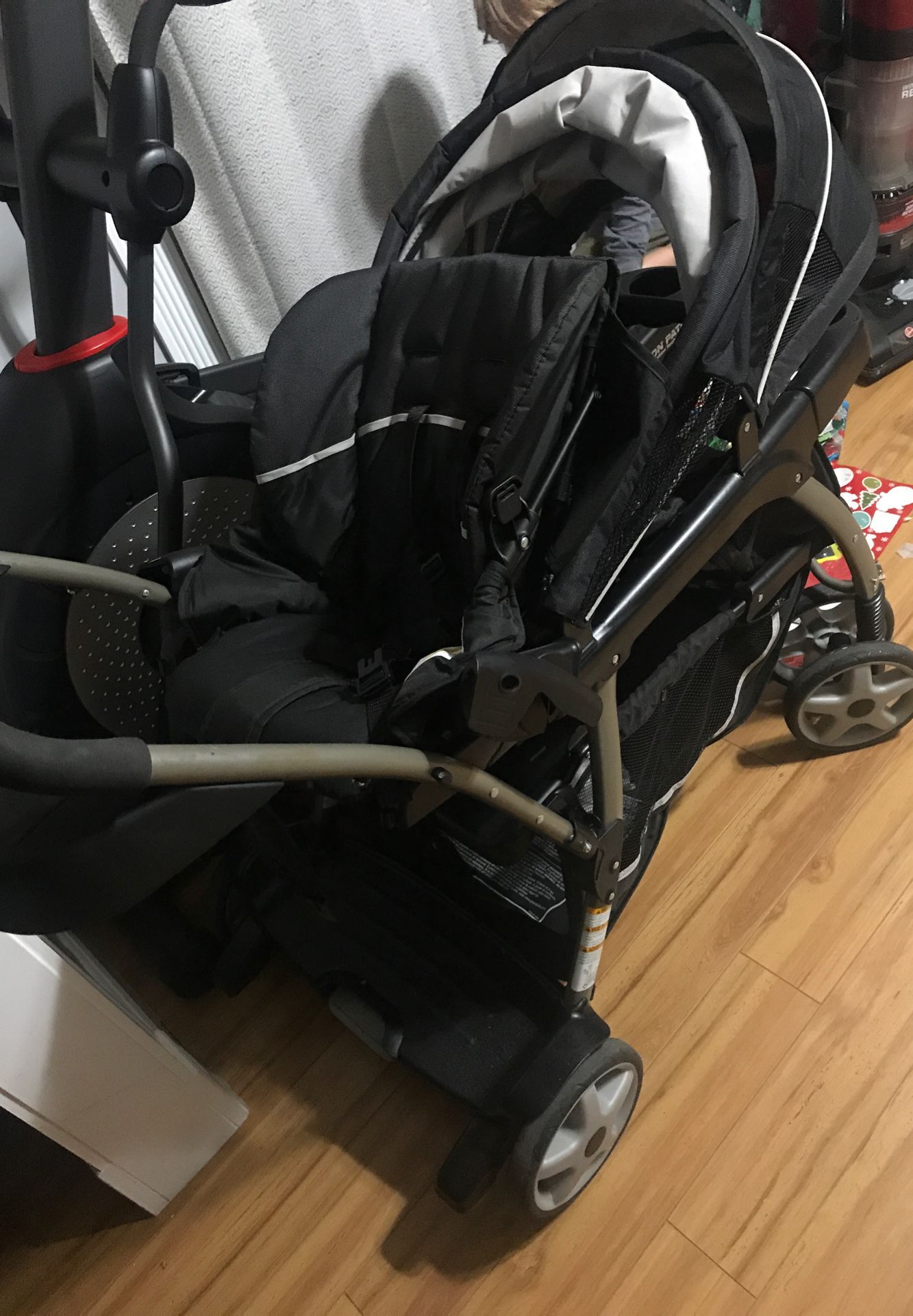 Graco double stroller sit and stand for Sale in VLG WELLINGTN, FL OfferUp