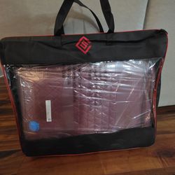 Brand New Sealed Seat Covers front and back
For 2026 Toyota Tundra