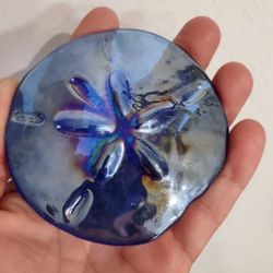 Iridescent Cobalt Blue Art Glass Sandollar Paperweigh.