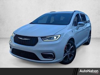 2024 Chrysler Pacifica Hybrid