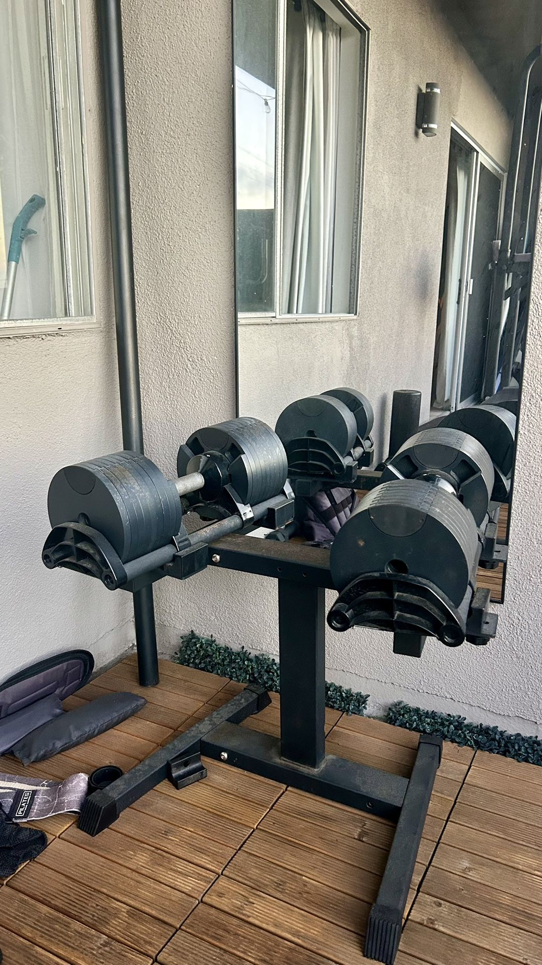 Adjustable Weights With Rack (goes Up To 80 Lbs)