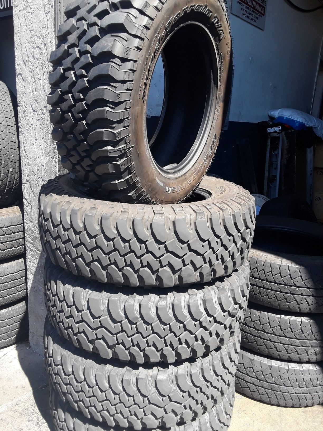 255/75r17 bfgoodrich mud terrain