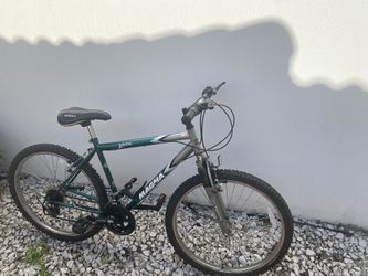 Mountain Bike Size 26 Magna 