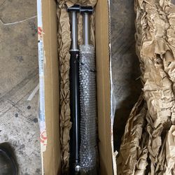 Ricin Lift Cylinders 