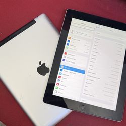 2 iPads 4, still good