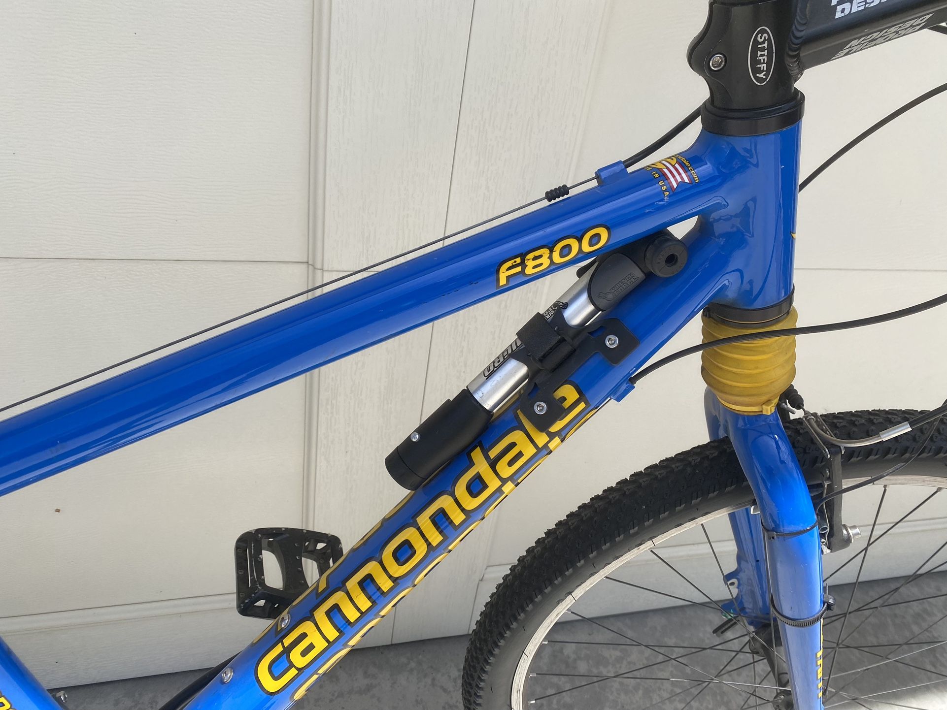 Cannondale mountain bike