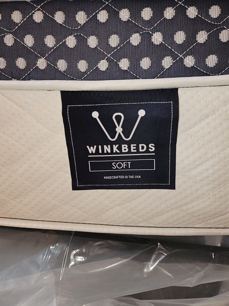 LIKE NEW! Soft WinkBed King Mattress - Delivery Available
