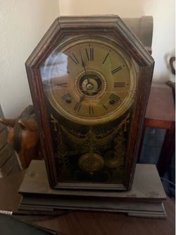 Mantel clock