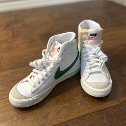 Nike Blazer Mid White Green size 4