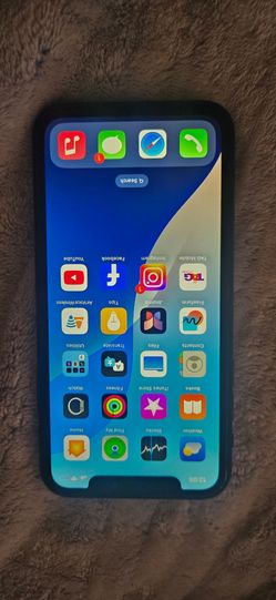 Iphone xr 64 gb 100$ obo