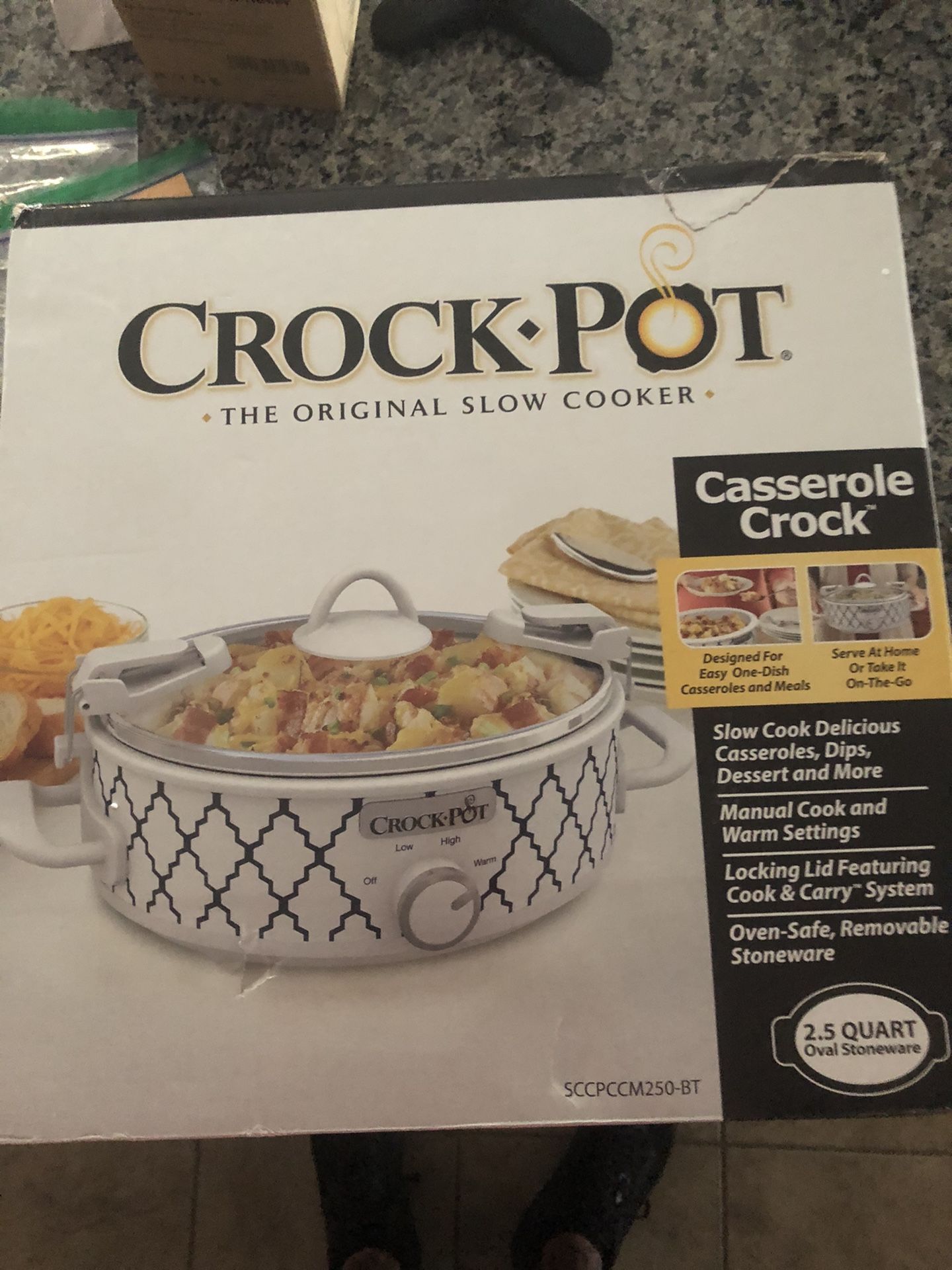 Crock Pot Slow Cooker NEW