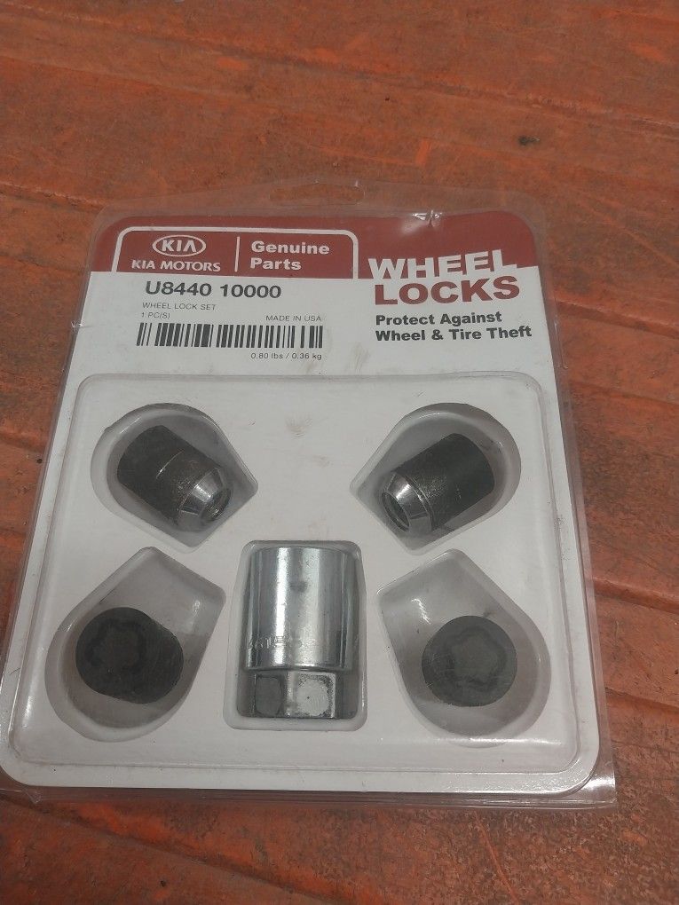 Kia Factory Oem Wheel Lock Lugs And Key Set