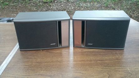 Bose bookshelf speakers model 141