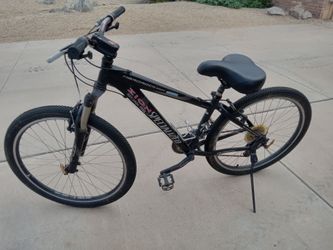 Nice SPECIALIZED HARDROCK SPORT Mountain Bike