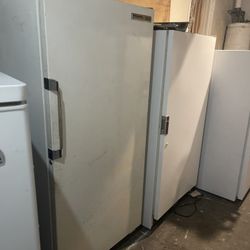 7ft Freezer 225$ Works Great We Sell Then All The Time 