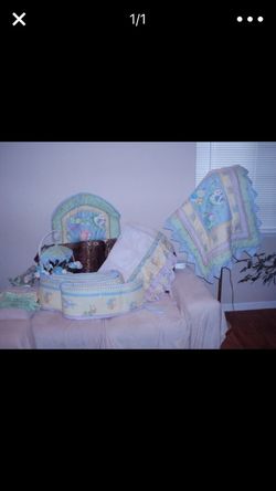 Snuggle bugs baby crib set