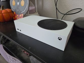 Xbox Series S w/ Controller