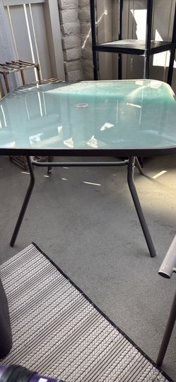 Moving Sale - shelf Ikea coffee table and Ikea cloth dryer