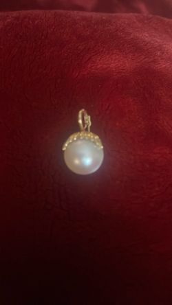 Medalla De Perlas Grande Con Oro De 14 K 