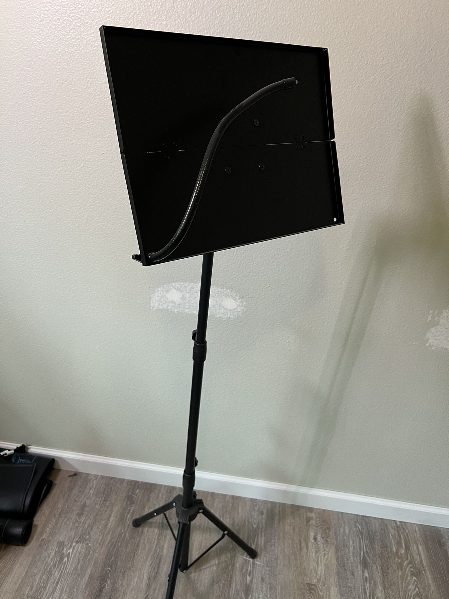 Laptop Stand Adjustable And Foldable Tripod With Gooseneck Phone Holder