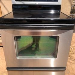 STOVE STEEL STAINLESS WHIRLPOOL 5 BURNERS ELECTRIC EVERYTHING WORKS VERY CLEAN 