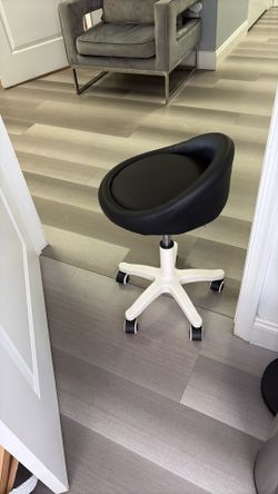 Ergonomic Work Stool