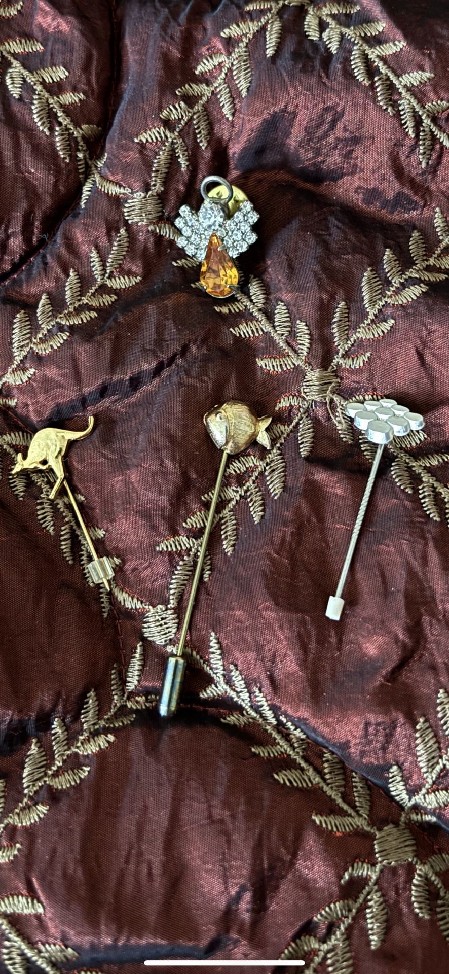4 Pins