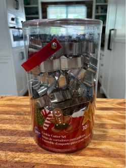Christmas Cookie Cutters Wilton 30-Piece Metal Cookie Cutter Set