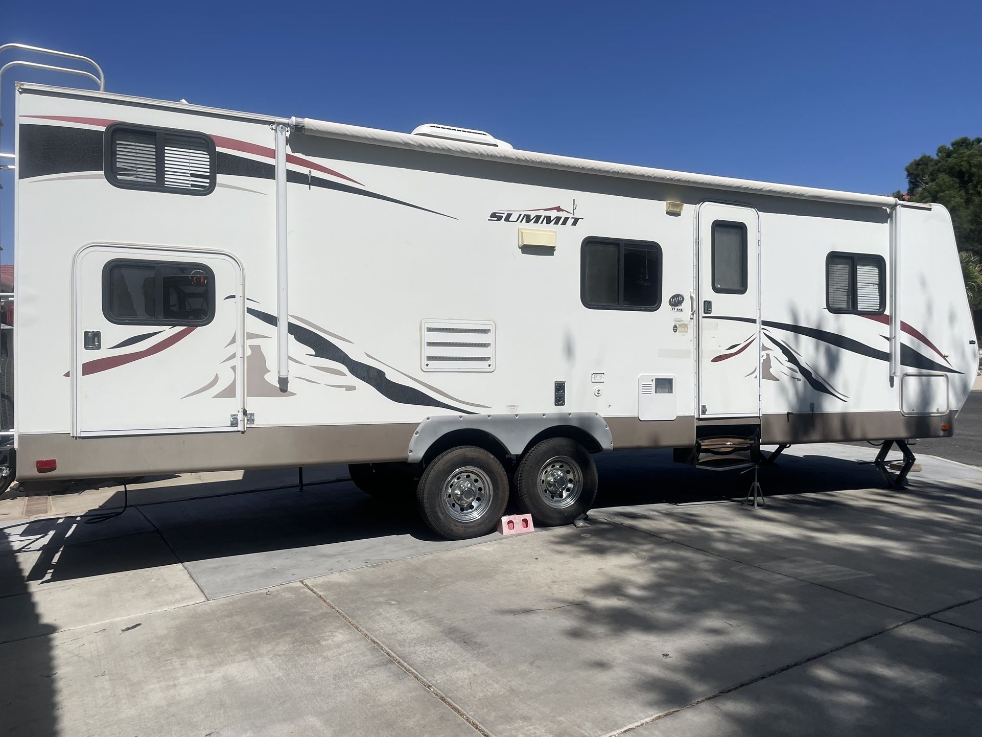 2009 Summit 27Ft Trailer