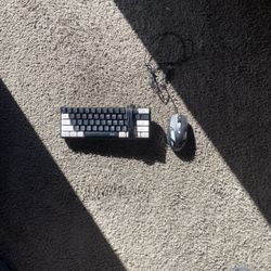 MageGee TS91 60% mechanical gaming keyboard LED backlit USB wired black/white