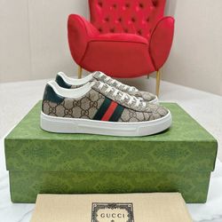 MENS GUCCI ACE SNEAKER WITH WEB