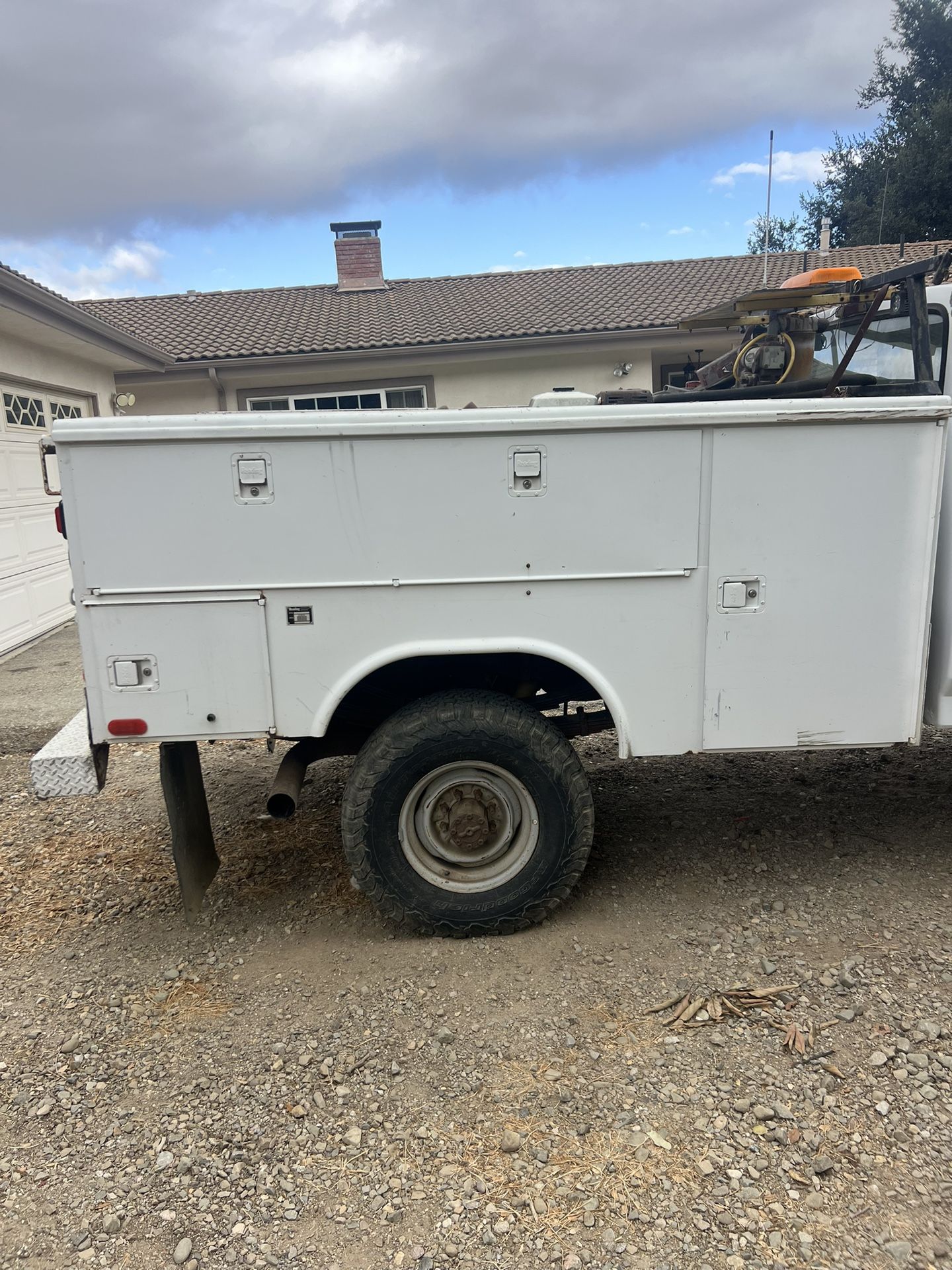 Reading 8ft Service Bed