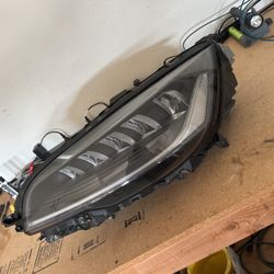Lincoln Corsair Headlights