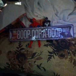 Betty Boo Sign / Spiderman Toys