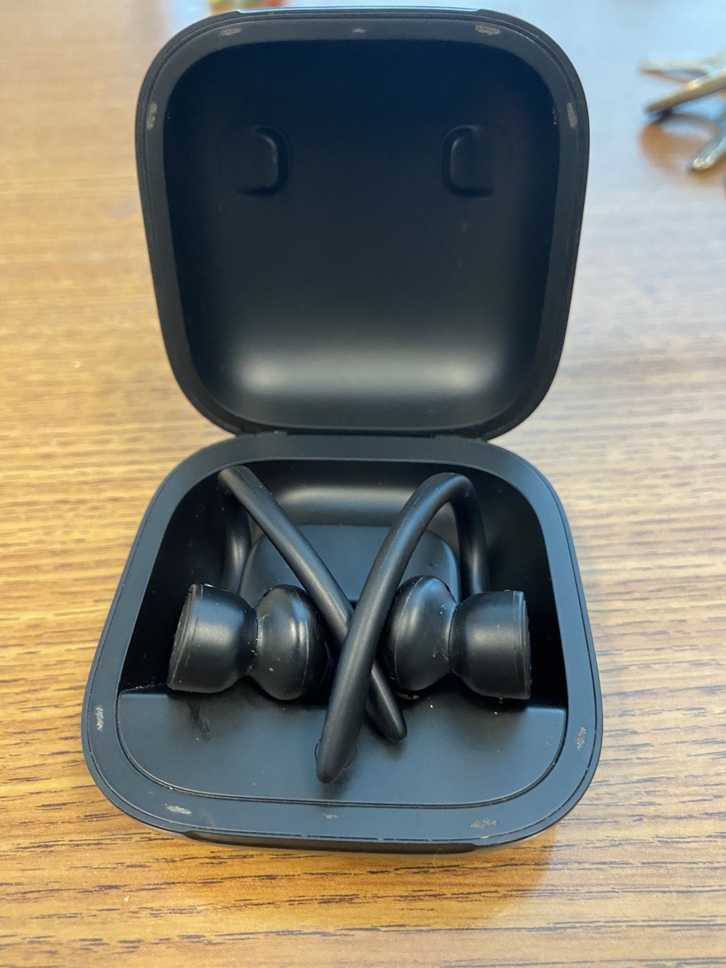 Powerbeats Pro **READ DESCRIPTION!**
