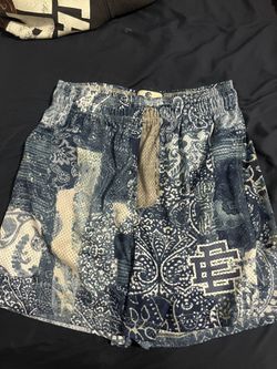 EE SHORTS