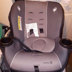 Safety 1st Car seat Never Used 