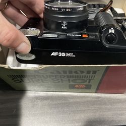 Vintage 35 mm camera very lightly used