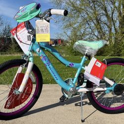 Schwinn Iris 20" Youth Bike - Light Blue