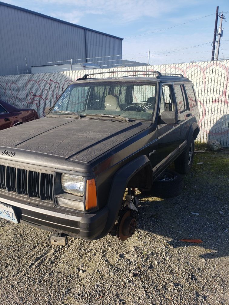 Part out jeep Cherokee