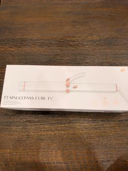 T3 SinglePass Curl 1.25” Ceramic Curling Iron – White/Rose Gold – Open Box