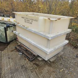 4 Polyproilene Plastic Container 