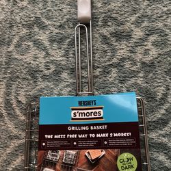 Hershey’s S'mores/fish/vegetable Handle Grilling Basket